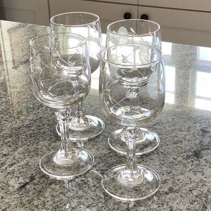 Set of 4 Princess House Heritage 6” Wine lead crystal Stemware
